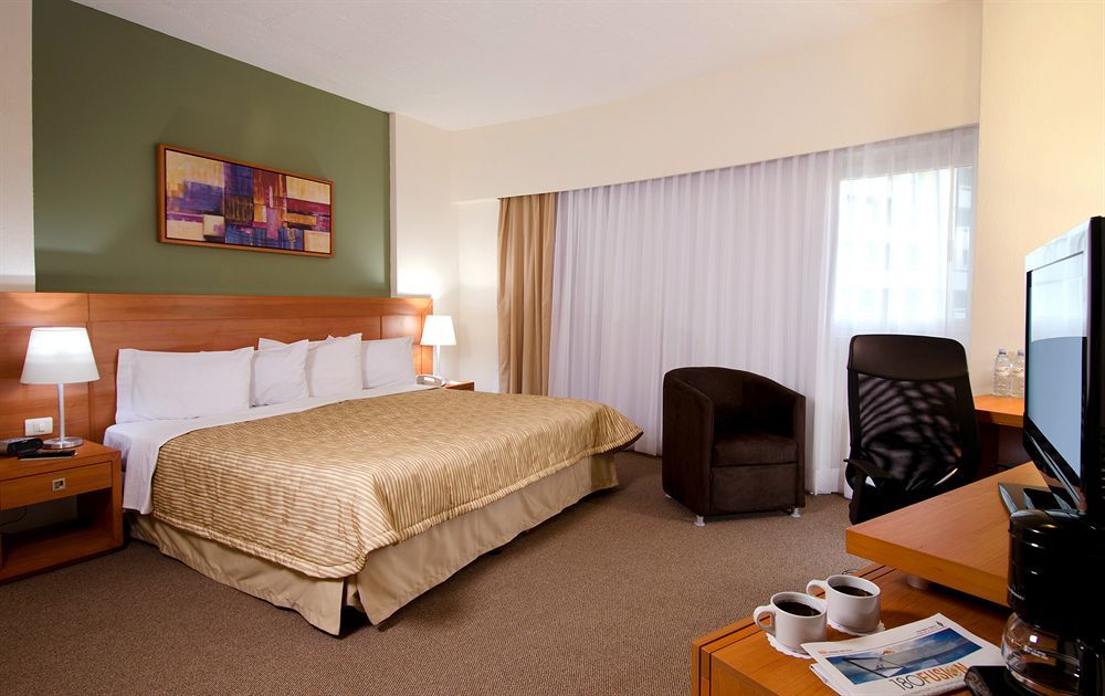 Ac Hotel By Marriott Guadalajara Expo Zapopan Extérieur photo